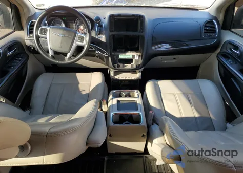 2013 Chrysler Town & Country Touring z USA, uszkodzony, nr VIN 2C4RC1BG7DR525955